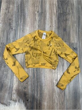 Gymshark Kids Mustard Yellow Camo Long-Sleeve Crop Top